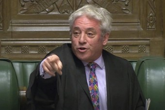 Britskí poslanci dnes o dohode o brexite hlasovať nebudú