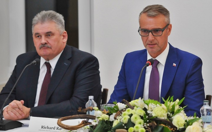 Richter a Raši spochybňujú korupciu ministrov, o ktorej chce hovoriť Andruskó