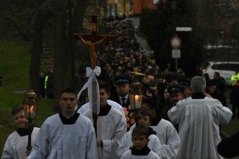 Nad Srholcovou truhlou