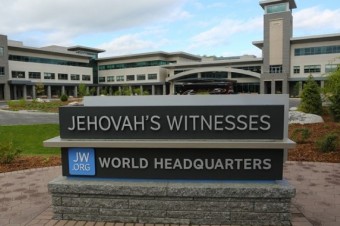 Súd poslal jehovistu na šesť rokov za mreže. V Rusku je organizácia zakázaná