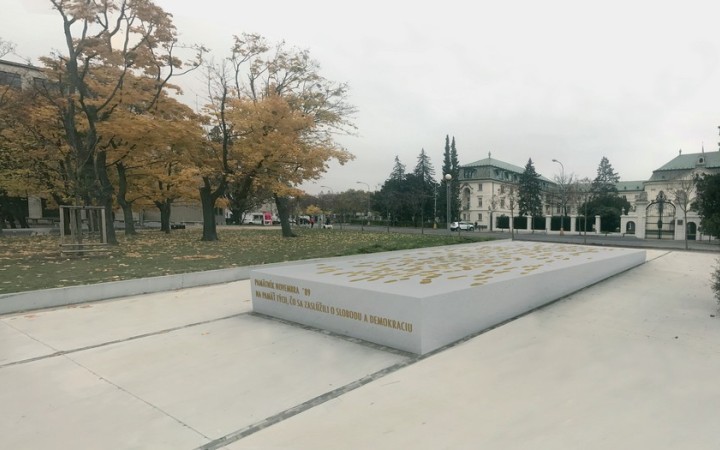 V Bratislave pribudne Pamätník demokratickej revolúcie 1989