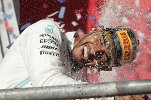 Športovec roka je pilot F1 Hamilton