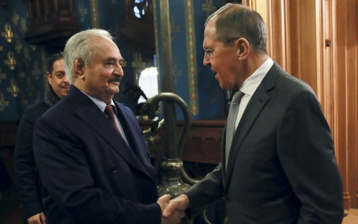 Líbyjský maršal Haftar zatiaľ dohodu o prímerí nepodpísal