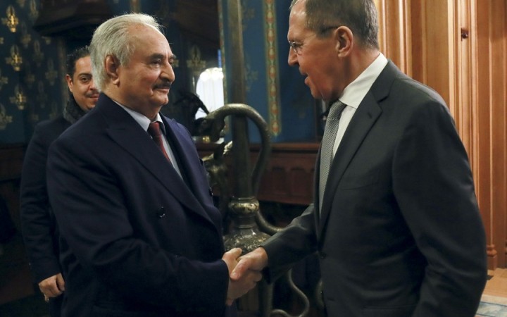 Moskva sa s Haftarom nedohodla na vyriešení krízy v Líbyi