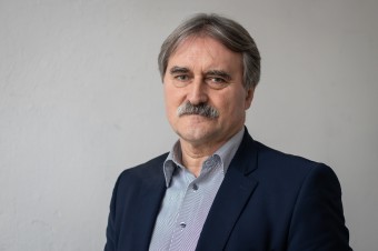 Alfou a omegou dneška je vymeniť vládu