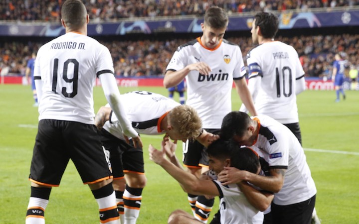 Barcelona prehrala vo Valencii, Real má šancu dostať sa na čelo ligy