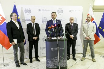 Lekárske fakulty majú prijať viac študentov