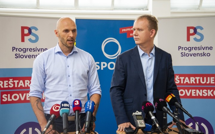 O vstupe do vlády nesmie rozhodovať internetová anketa, tvrdí PS-Spolu
