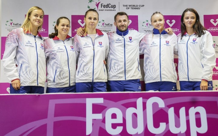 Slovenské tenistky na finálovom turnaji Fed Cupu nastúpia proti USA a Španielsku