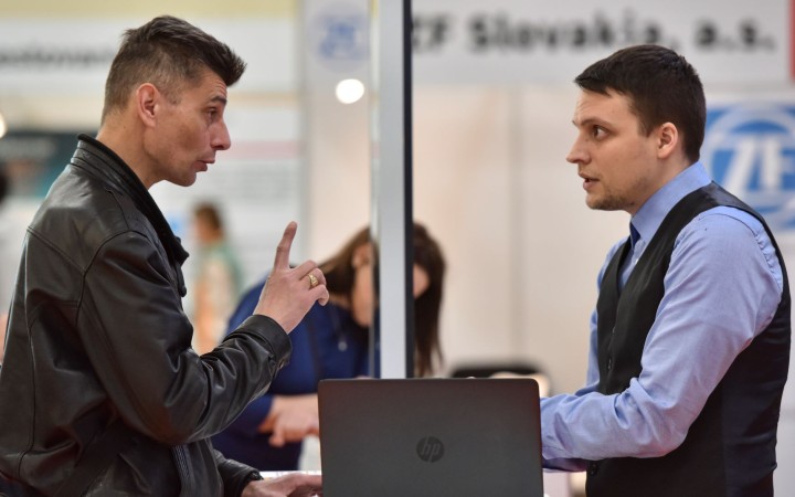 Prácu z domu doteraz pravidelne využívalo len 3,6 % Slovákov