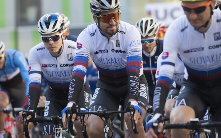 Cyklistická únia pozastavila sezónu do 1. júna