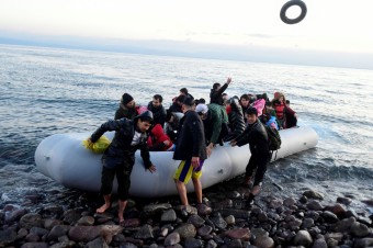 Zhruba 280 migrantov uviazlo na člne líbyjskej pobrežnej stráže