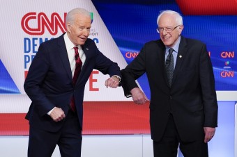 Sanders oficiálne podporil Bidena v súboji o kreslo amerického prezidenta