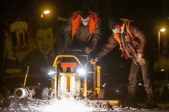 Vláda schválila rozšírenie pomoci pre zamestnávateľov a zavedenie kurzarbeitu