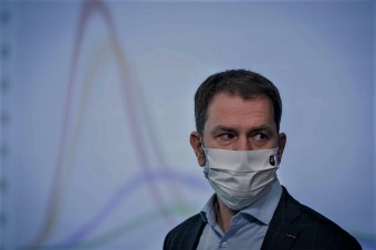 Koniec jednej šialenej predikcie, ktorá na mesiac pochovala rozumnú debatu
