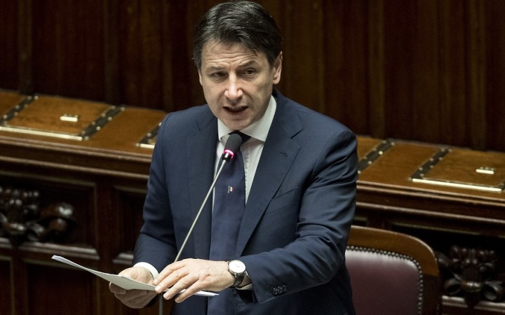 Popularita talianskeho premiéra Conteho počas krízy stúpa