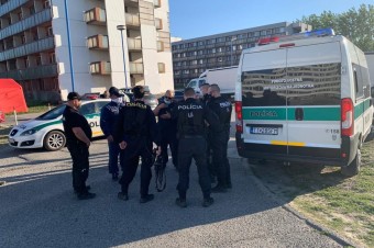 Detvancov v karanténe v Gabčíkove museli upokojiť policajti