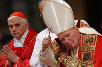Benedikt XVI.: V Jánovi Pavlovi II. sa zviditeľnila Božia moc a dobrota