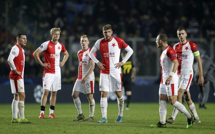 Futbalisti Slavie Praha budú do štvrtka v karanténe, klub chce o týždeň hrať