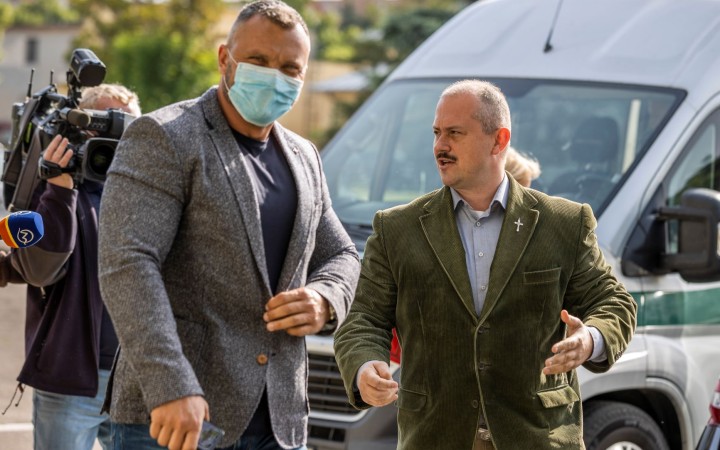 Šifra 1488 smeruje k neonacistickej ideológii, vypovedal v kauze šekov znalec