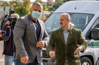 Šifra 1488 smeruje k neonacistickej ideológii, vypovedal v kauze šekov znalec