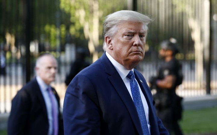 Trump je nevzdelaný a emocionálne poškodený, píše komentátor David Brooks