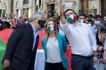 Talianska opozícia v Deň republiky protestovala proti Conteho vláde