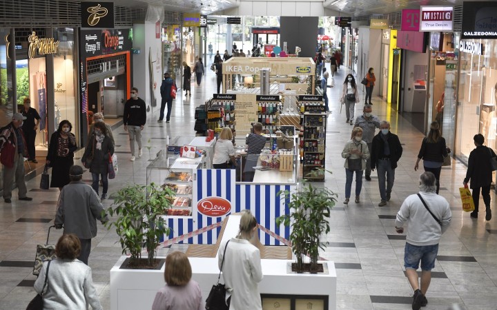 Ak by mali zamestnanci právo odmietnuť prácu v nedeľu, väčšina by to prijala