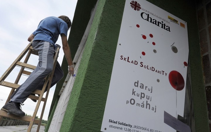 Slovenská katolícka charita robí zbierku školských pomôcok