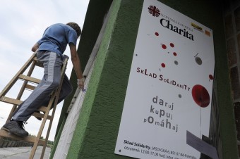 Slovenská katolícka charita robí zbierku školských pomôcok