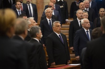 Orbán rečnil, že Maďari to Západu nezabudnú, a SMK prišla s maďarským Okolím