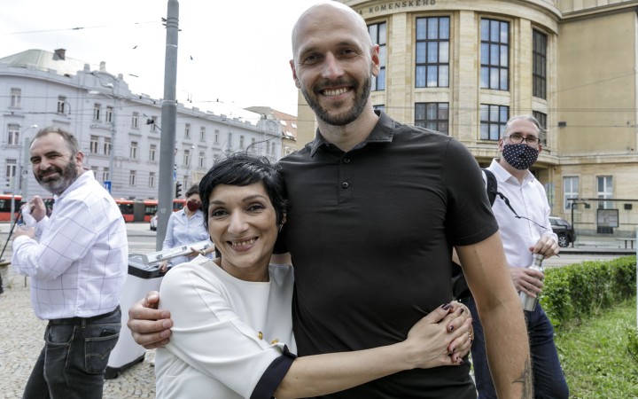 Strana sa čistí, lebo podnikatelia tu naozaj nepôsobia autenticky