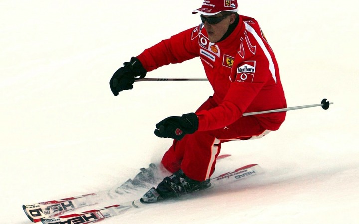 Schumacher absolvuje operáciu, pri ktorej mu aplikujú kmeňové bunky