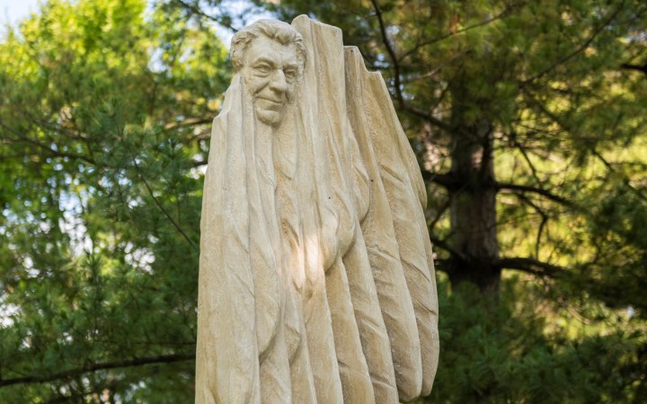 V Bratislave si pripomenuli nedožité 91. narodeniny Antona Srholca