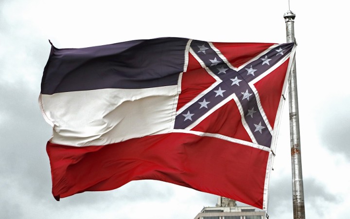 Parlament v Mississippi schválil odstránenie symbolu Konfederácie z vlajky