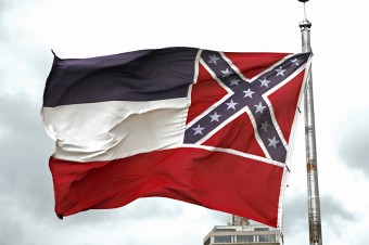 Parlament v Mississippi schválil odstránenie symbolu Konfederácie z vlajky