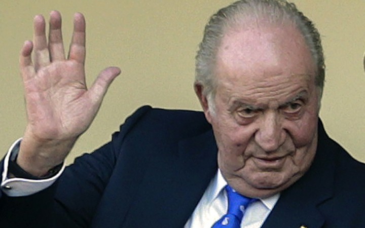 Bývalý španielsky kráľ Juan Carlos oznámil, že opúšťa krajinu