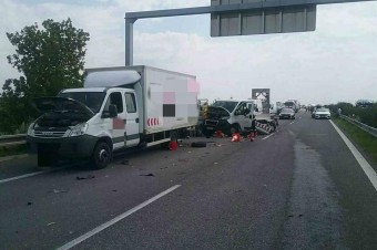Diaľnicu D2 v smere z Maďarska do Bratislavy pre nehodu uzatvorili