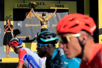 Van Aert vyhral 7. etapu, Sagan má opäť zelený dres