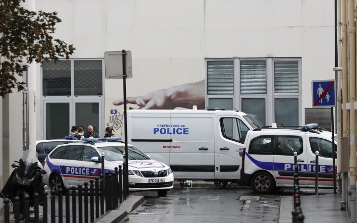 V Paríži došlo k útoku nožom, hlásia štyroch zranených
