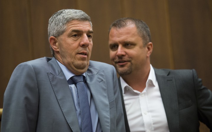 Ficova štvorkoalícia dnes zanikla