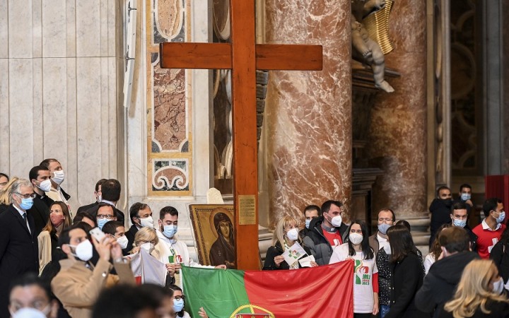 Mladí z Panamy odovzdali symboly Svetových dní mládeže Portugalčanom