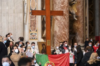 Mladí z Panamy odovzdali symboly Svetových dní mládeže Portugalčanom