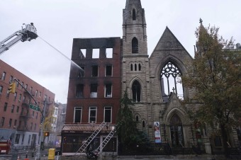 Požiar zničil kostol v newyorskom Manhattane, v ktorom sa nachádza zvon slobody