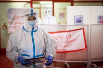 Dominika Cibulková začala dnes pomáhať ako dobrovoľníčka pri testovaní
