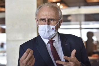 Minister Mičovský preteká s časom a na poslednú chvíľu mení pravidlá
