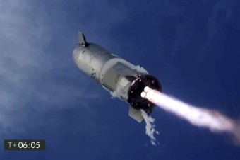 Vesmírna loď Starship úspešne pristála, no po pristátí explodovala