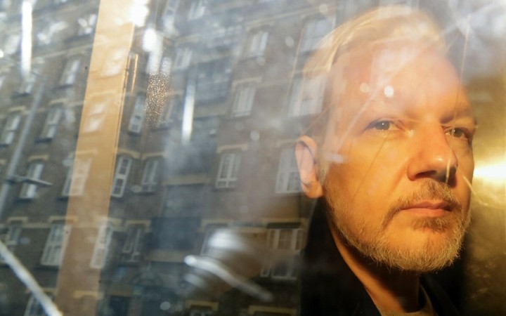 Zakladateľ WikiLeaks Julian Assange dostal osobný list od pápeža Františka