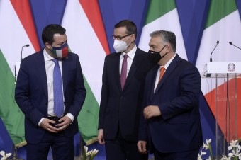 Orbán so Salvinim a Morawieckym rokovali v Budapešti o budúcnosti Európy