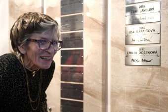 Vo veku nedožitých 84 rokov zomrela herečka Emília Došeková